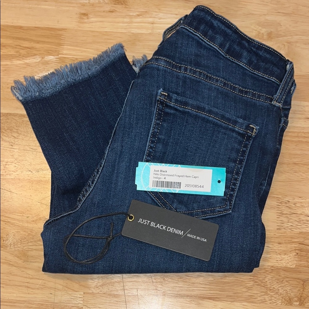 Just Black Blue Ankle Cropped capri Jeans with frayed Raw Hem